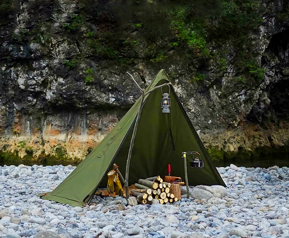 ແບບຂອງ tent camping.
